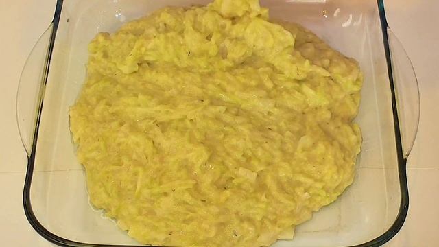 ЗАПЕКАНКА ИЗ КАБАЧКОВ С ФАРШЕМ!!! ВСЕ СМЕШАЛ И ГОТОВО!!! Запеканка с куриной грудкой и кабачками! смотреть онлайн