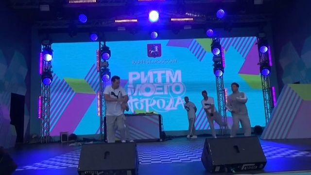 Танцевальный Showcase O.B.C(#Вднх80лет,Ритм моего города,26.8.19) смотреть онлайн