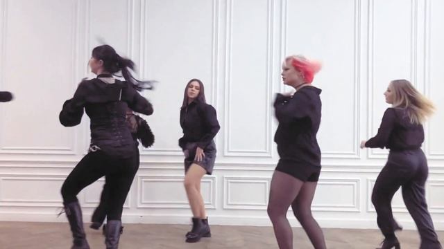 [ KPOP IN UKRAINE ] CLC - ME(美) Dance Cover by z.Beat смотреть онлайн