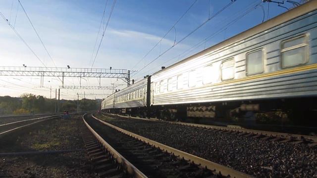 Электровоз ЧС7-019 с поездом№061Х Москва-Николаев станция Нара 5.10.2018 смотреть онлайн