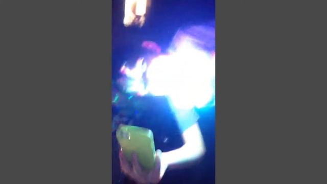 Вечеринка в полном разгаре . смотреть онлайн