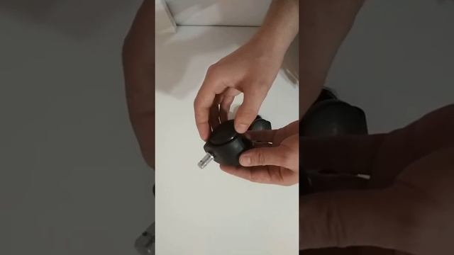Простые колеса (ролики) для офисных и компьютерных кресел смотреть онлайн
