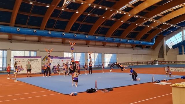 "Баррель" - Губкинский университет. Чирлидинг-группа-смешанная. МССИ по чир спорту. смотреть онлайн