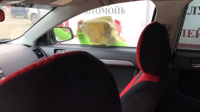 Как правильно мыть стекла на авто смотреть онлайн