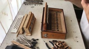 Ремонт старинной шуйской гармони | гармонь разобрана на части | часть 2