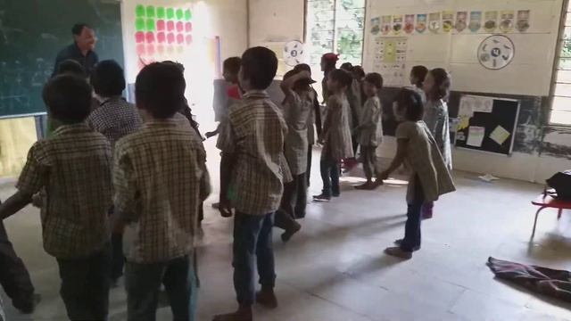 કાળી કાળી મીંદડી ..અભિનય ગીત. |kali kali mindali abhinay git.|bal git| school song| 1 to 5 bal git смотреть онлайн