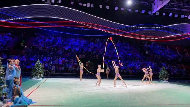 Team Russia All Stars - Gala Gymnastics Christmas Tree 2022 смотреть онлайн