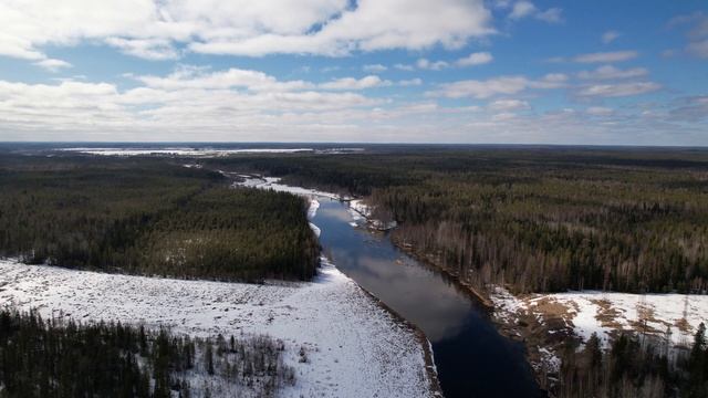 #DJIAir2S #LumaFusion #Россиясверху Река Емца. Архангельская область. 24 апреля 2022 смотреть онлайн