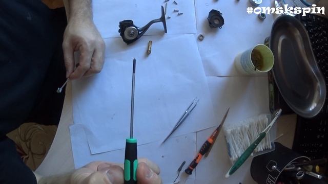 OmskSpinClub #52. Техническое обслуживание катушки Daiwa Freams-11 2506. Чистка и смазка. смотреть онлайн