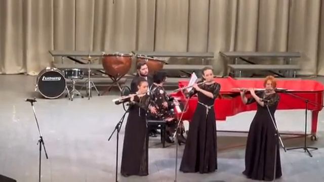 В. Сапаров "Bossa nova" для 3-х флейт и фортепиано. Партия фортепиано Анна Хиво. смотреть онлайн