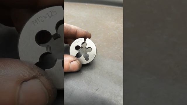 У меня вопрос! Кто нибудь знает почему делали такие плашки? смотреть онлайн