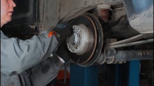 Замена заднего подшипника ступицы Volkswagen Caddy 3