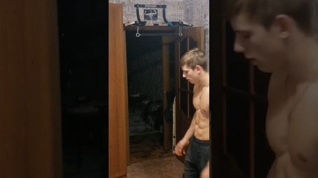 25 МИНУТНАЯ ЧАСТЬ С ТРЕНИРОВКИ ПОДТЯГИВАНИЙ НА КРУТЯЩИМСЯ ТУРНИКЕ 1ЧАСА смотреть онлайн