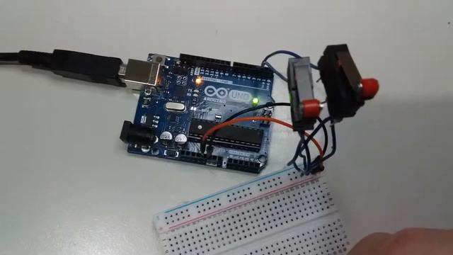 Controlling a stepper motor with 2 push buttons смотреть онлайн