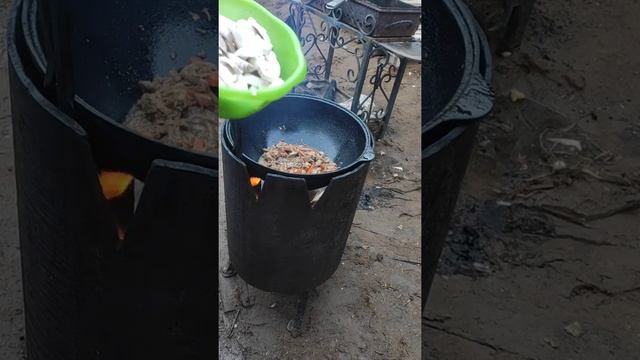 Ролтон в казане на костре. вкусно и дёшево. смотреть онлайн