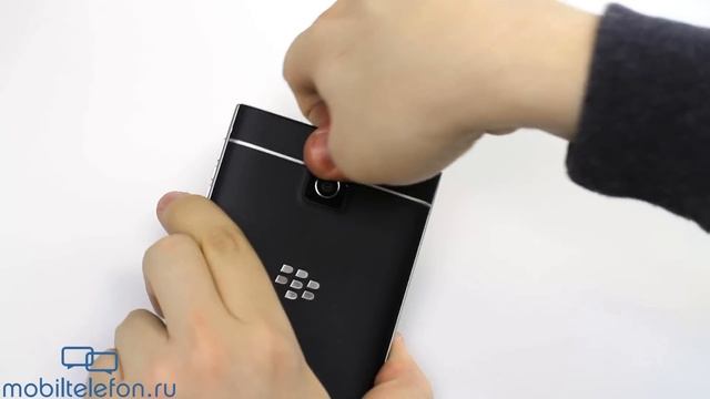 Распаковка BlackBerry Passport с подставкой и кейсом (unboxing) смотреть онлайн