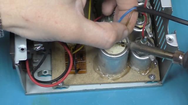 КРУТАЯ ИДЕЯ! ЧТО можно сделать из СТАРЫХ КОНДЕНСАТОРОВ! смотреть онлайн