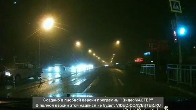 "Волга" в Смоленске протаранила машину ДПС смотреть онлайн