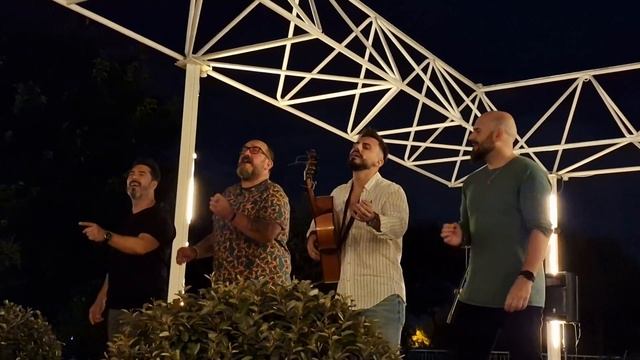 Pasodoble CON UNA GUITARRA con RAMONI, NANDEZ, JAVI RAMIREZ Y KEVIN en Terraza Rio смотреть онлайн