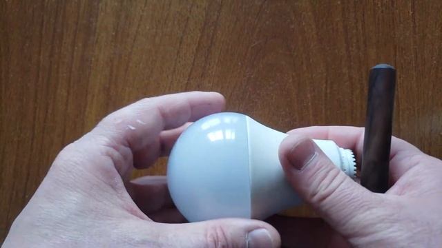 Простейший рассеиватель света (диффузор) для светодиодного фонаря под батарейку АА своими руками. смотреть онлайн