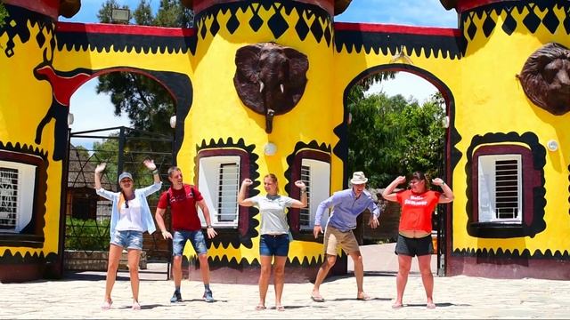 Клип Веселое приключение с друзьями в Тунисе. Водные горки. Зоопарк. Танцы. Тунис май 2019 смотреть онлайн