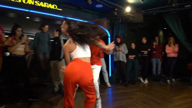 GRUPO EXTRA - Y QUE PASO / Elwin y Gaby Bachata dancers from Venezuela смотреть онлайн