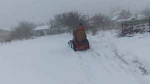 Бортоповоротный погрузчик на гидроходу