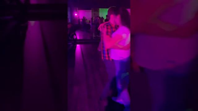 Танцую бачату на вечеринке в Екатеринбурге 01 октября (bachata lounge) смотреть онлайн