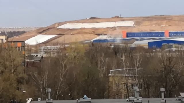 г.о. Балашиха, м-он Кучино, улица Южная 11Б. Дата: 30.04.2020, время 19:15. Дым, гарь. смотреть онлайн