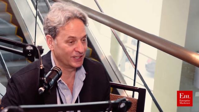 Doug Kessler Discusses Showmanship in Content Marketing смотреть онлайн
