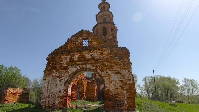 Заброшенная церковь (село Рождественское, Яранский район, Кировская область, 2020) смотреть онлайн