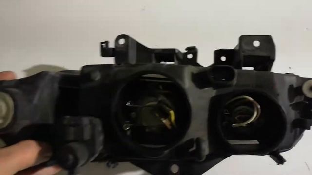 Desni far Renault Laguna 1 Restyling смотреть онлайн