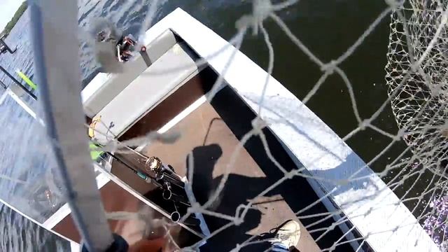 Рыбалка на Спиннинг летом! Как меняется КЛЁВ РЫБЫ при смене погоды! смотреть онлайн