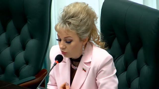 Первое выступление про расширение аппарата Устиновской по правам ребенка 4 Заседание 9 сессии Сахал смотреть онлайн
