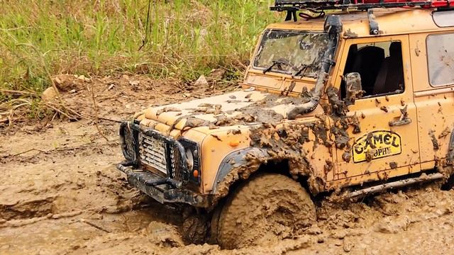 Land Rover Camel Trophy 4x4 - RC Car Mega Mud Impossible