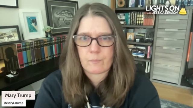Mary Trump STICKS THE DAGGER in Trump, Makes HIM Cry UNCLE | Lights On with Jessica Denson смотреть онлайн