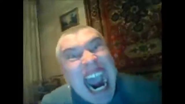 Дед страдает шизофренией и пытается напугать камеру шизофрения сумасшедший смотреть онлайн без смс смотреть онлайн