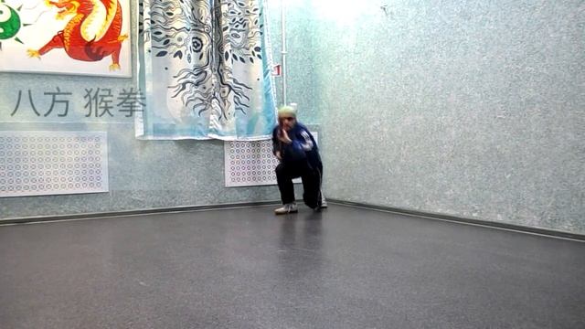 Кувырок с Палкой Хоу Цюань