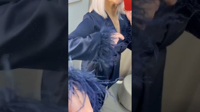 Костюм с перьями в пижамном стиле от Zarina Обзор коллекции смотрите на канале. смотреть онлайн