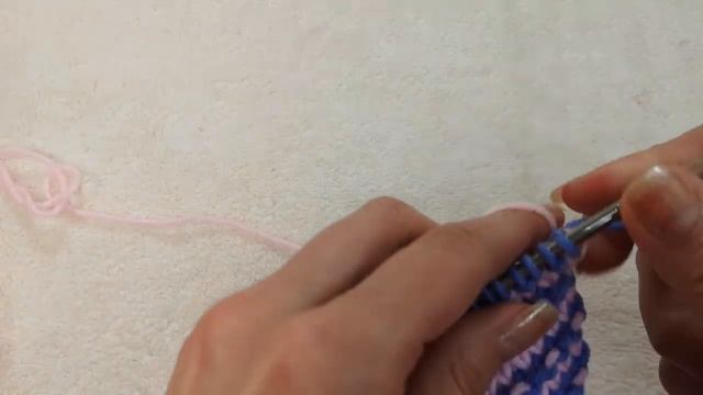 № 181 Двухцветный узор из остатков пряжи Ленивый жаккард. Многоцветный узор смотреть онлайн