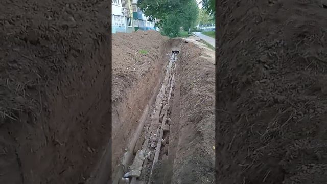 ЛАДЫЖИН.А ГОРЯЧЕЙ ВОДЫ ТАК И НЕТ... смотреть онлайн