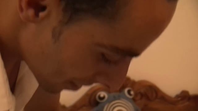 Elle l'aime ce jeune tunisien de 24 ans mais ne l'a jamais rencontré смотреть онлайн