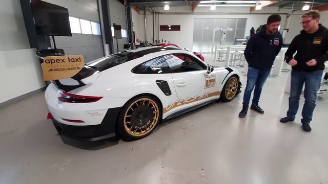 Porsche GT2 RS MR: The FASTEST Taxi in the World || EVERYTHING YOU NEED TO KNOW смотреть онлайн