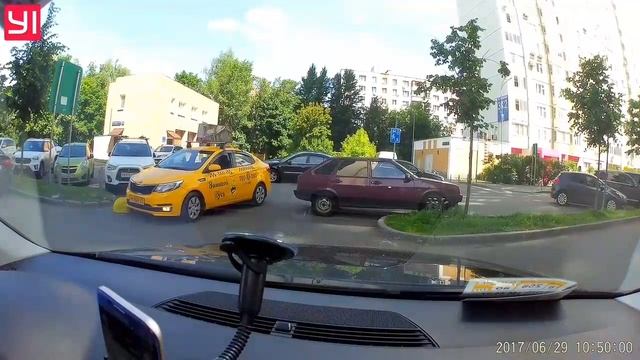 Автоавария полусфера такси смотреть онлайн