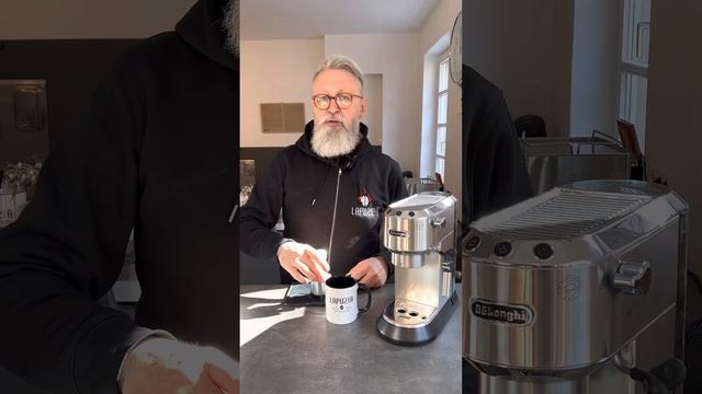 Nur Espresso oder geht auch Cafe Creme?? #lapuzia #fragdenröster #delonghi #cafecreme смотреть онлайн
