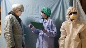 БОЛЬНОЙ,ИНТЕРН и ДОКТОР УТКИН. Сделали все процедуры. Больной доволен результатом