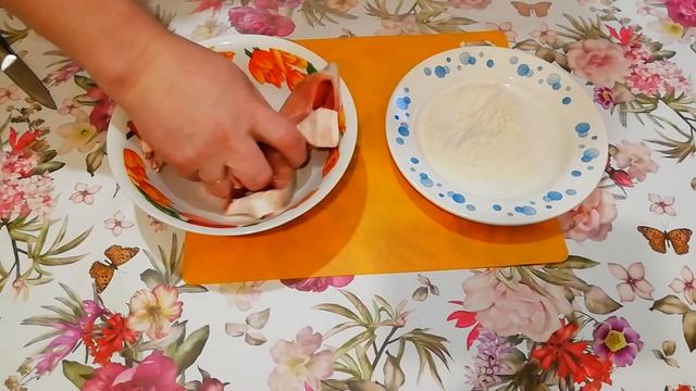 Горбуша жареная и горбуша соленая, 2 блюда из одной рыбы смотреть онлайн