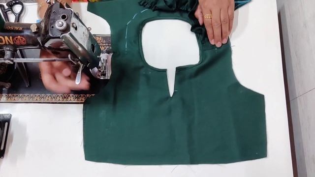 Baby frock cutting and stitching/ 5-6 year old girl dress cutting and stitching смотреть онлайн