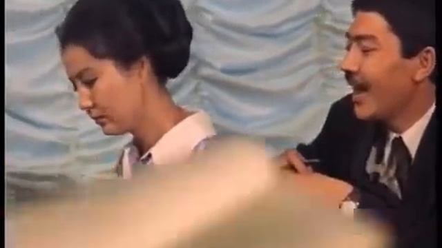 Таттыбүбү Турсунбаева. Кызыл алма фильминен. смотреть онлайн