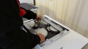 Indesit KN3C117A. Разборка, сборка, замена стеклокерамической поверхности. Очистка.
